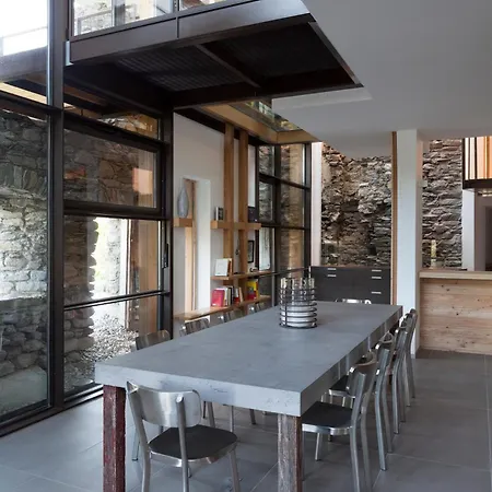 Mineral & Oda ve Kahvaltı 4*